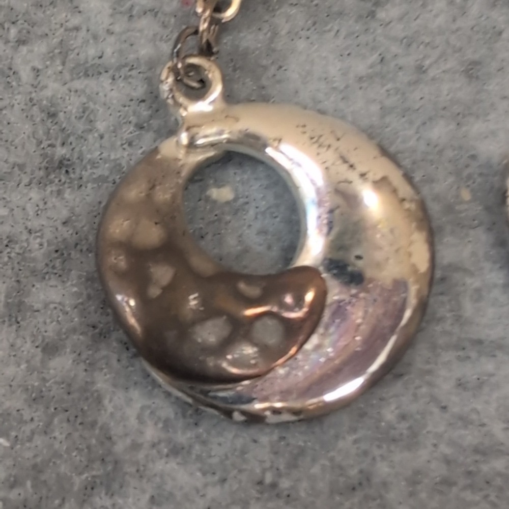 Vintage Silver Tone Leverback Dangle Earrings Textured Circle Design Modern - Picture 2 of 5